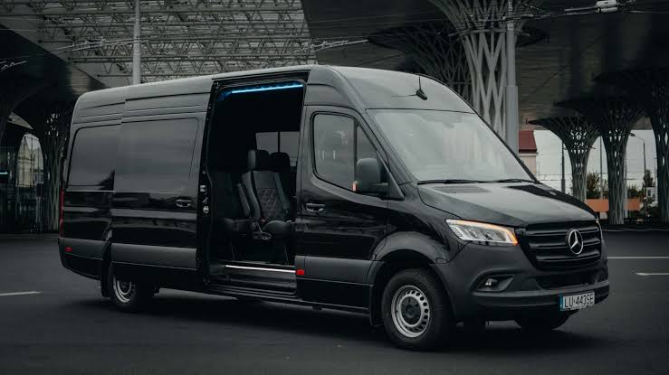 Bus EuroLinia Busy gotowy do trasy Polska–Niemcy
